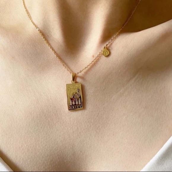 Leo Tarot Zodiac Symbol In 18k GP Double Sided - Picture 6 of 7